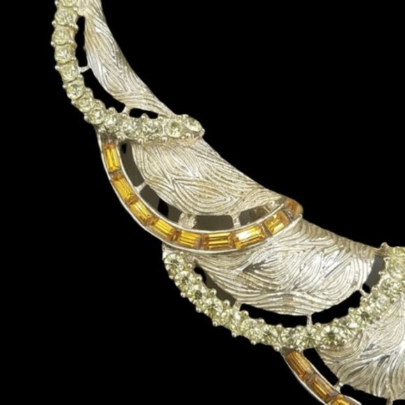 Vintage Corocraft Topaz Rhinestone Sculpted Necklace - Picture 7 of 7